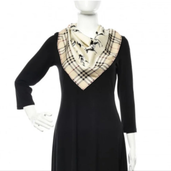 ⭐BURBERRY Burberry Square Silk Neckerchief 18” X 18” Walking The Dog. Novacheck - Picture 2 of 8